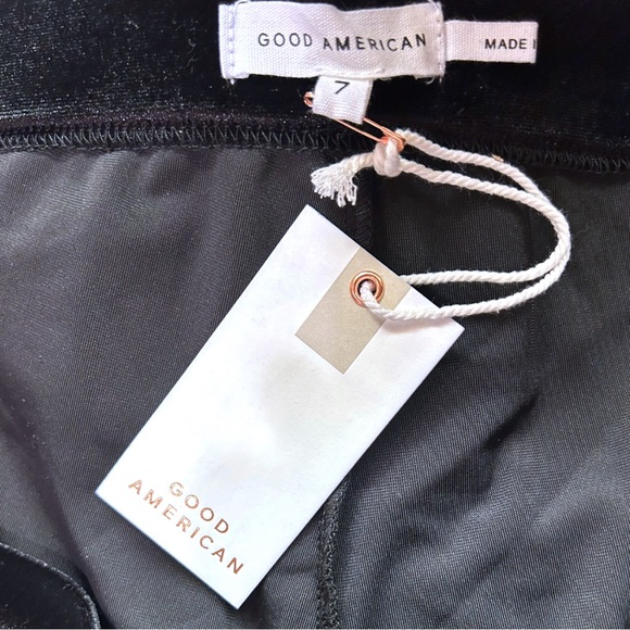 Good American Plus Size Wide Leg Velvet Trousers - Picture 6 of 9